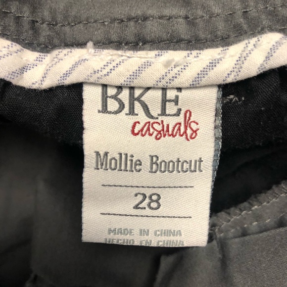 🛍 BKE ‘casuals’ mollie bootcut Grey pants size 20 - Picture 4 of 6